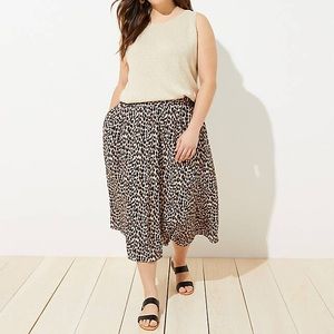 NWT loft size 18 plus leopard print skirt